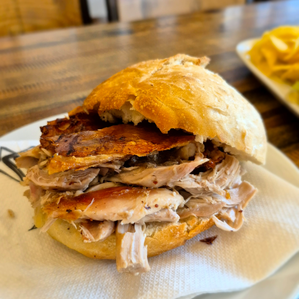 Jorge Soares Tripadvisor Melhor sandes de leitão que já comi